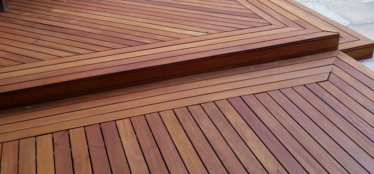 Redwood Decking Material in San Fernando, CA